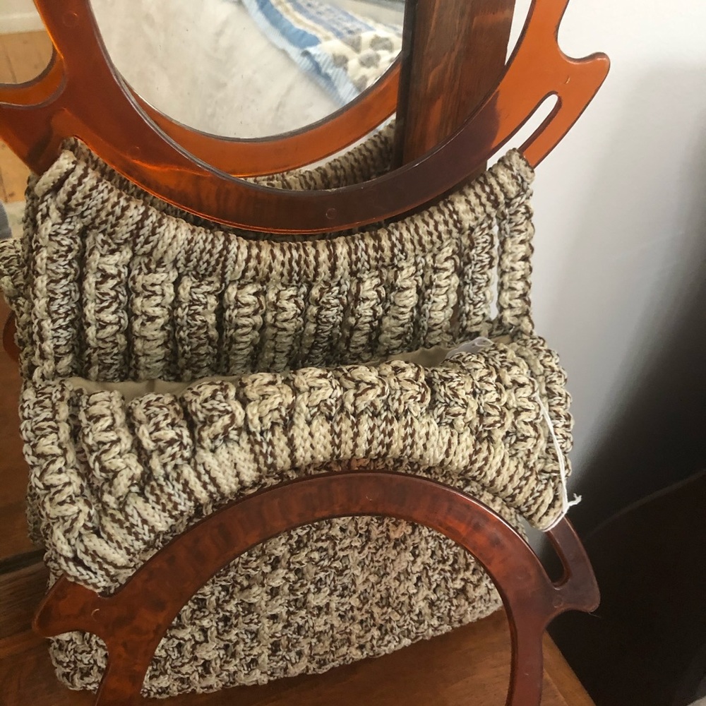 Woven Hand Bag - Picture 2 of 3